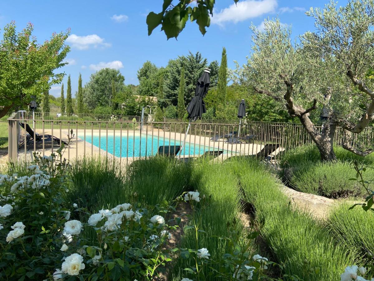 Апарт готель Domaine Du Mas Foucray Ле-Бо-де-Прованс Екстер'єр фото